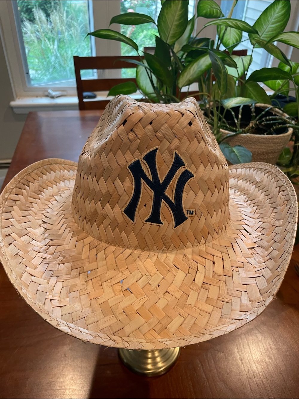 New York Yankees / Budweiser straw hat. 2025 giveaway. Adult size Large